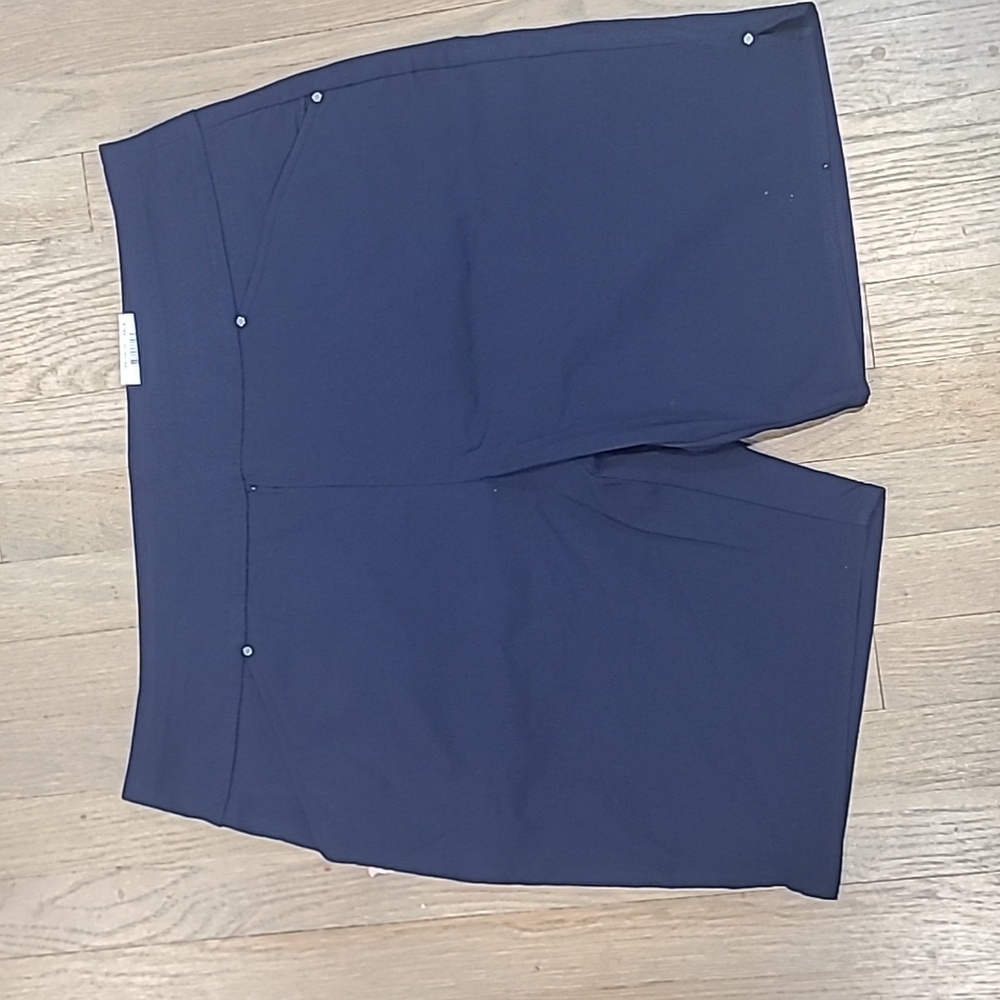 Mid rise core shorts